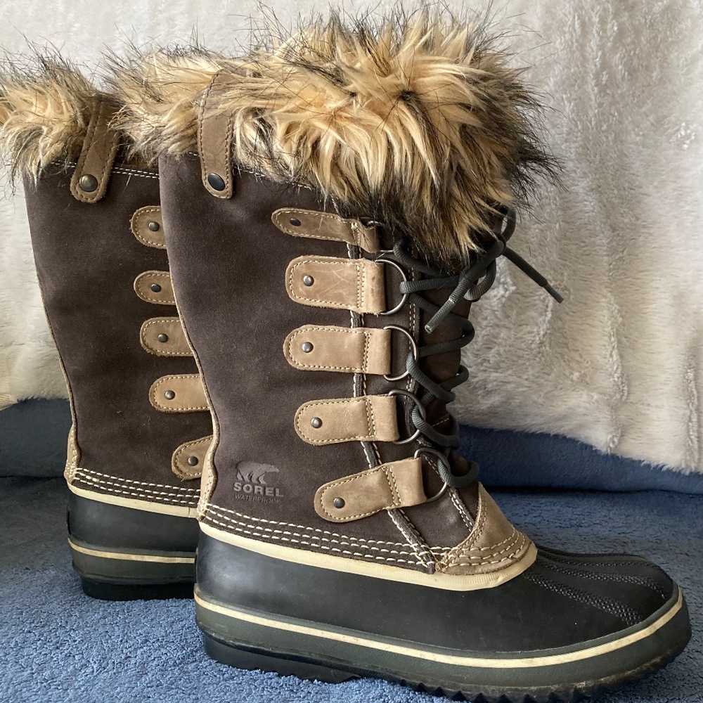 Sorel Women's Brown and Tan Winter Rain Boots with Faux Fur Trim